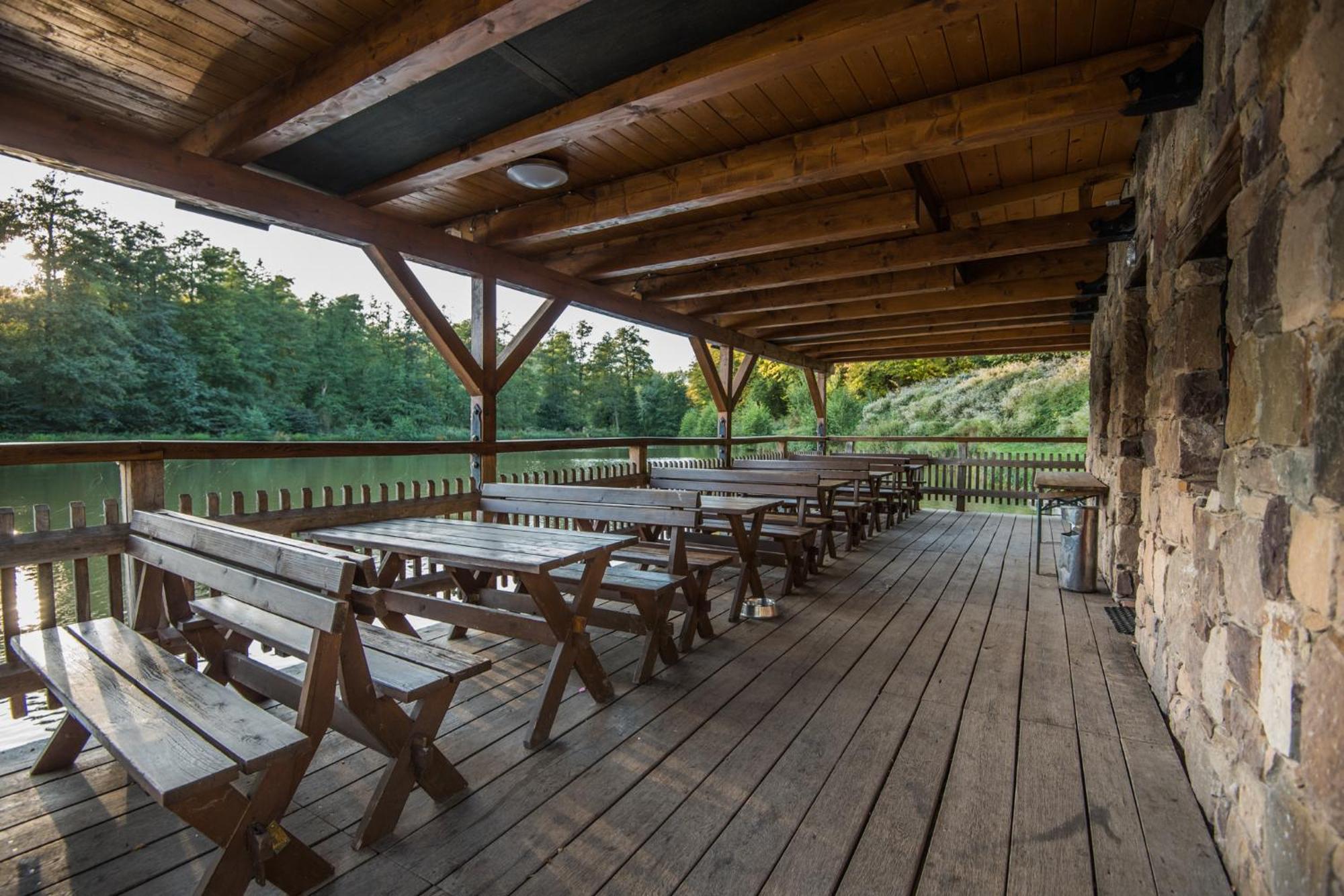 Hotel U Tri Volu Lysice Экстерьер фото