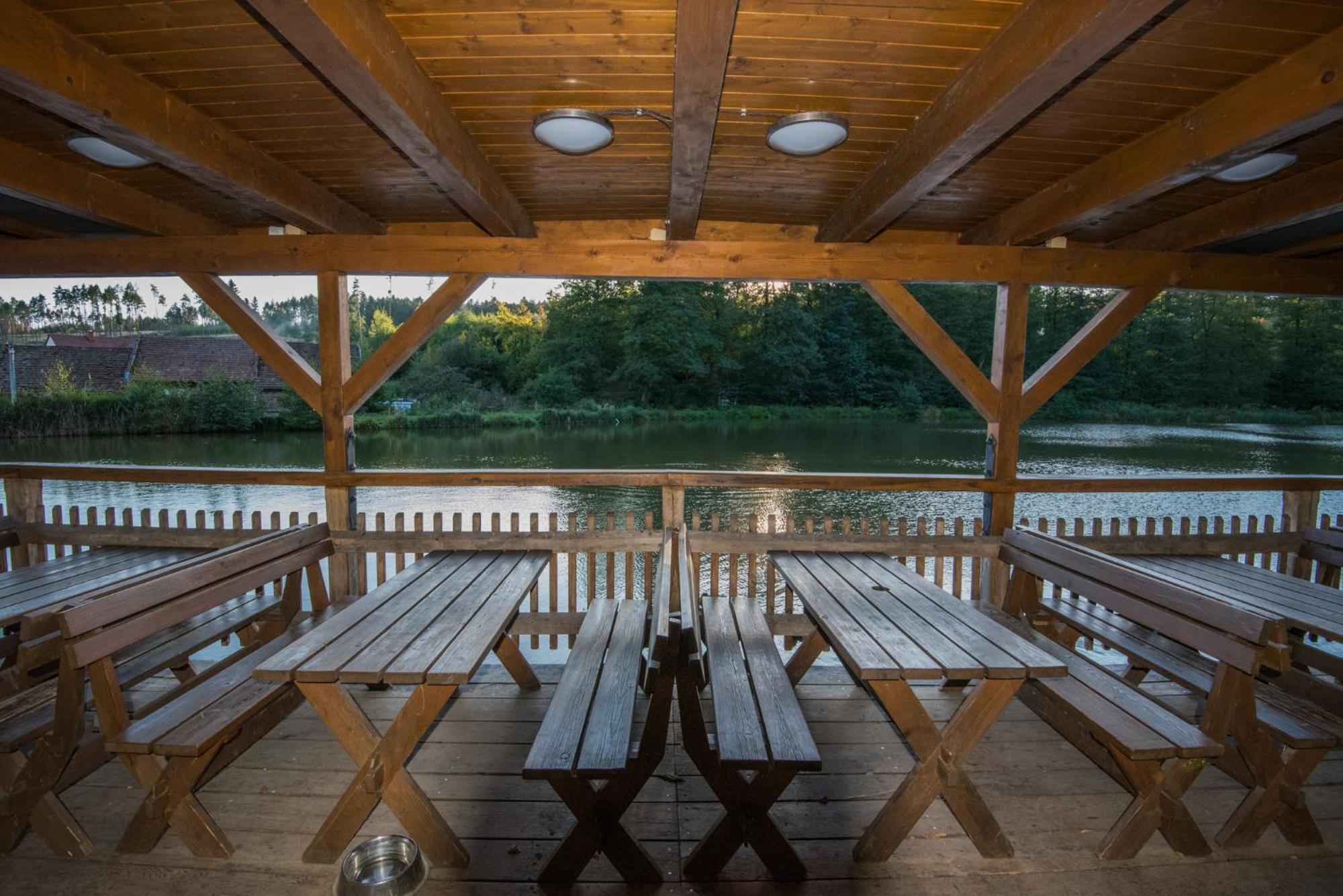 Hotel U Tri Volu Lysice Экстерьер фото