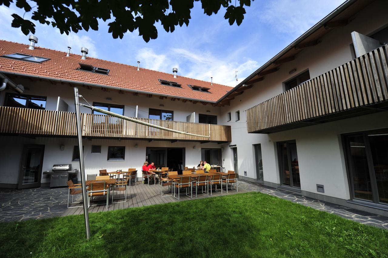 Hotel U Tri Volu Lysice Экстерьер фото